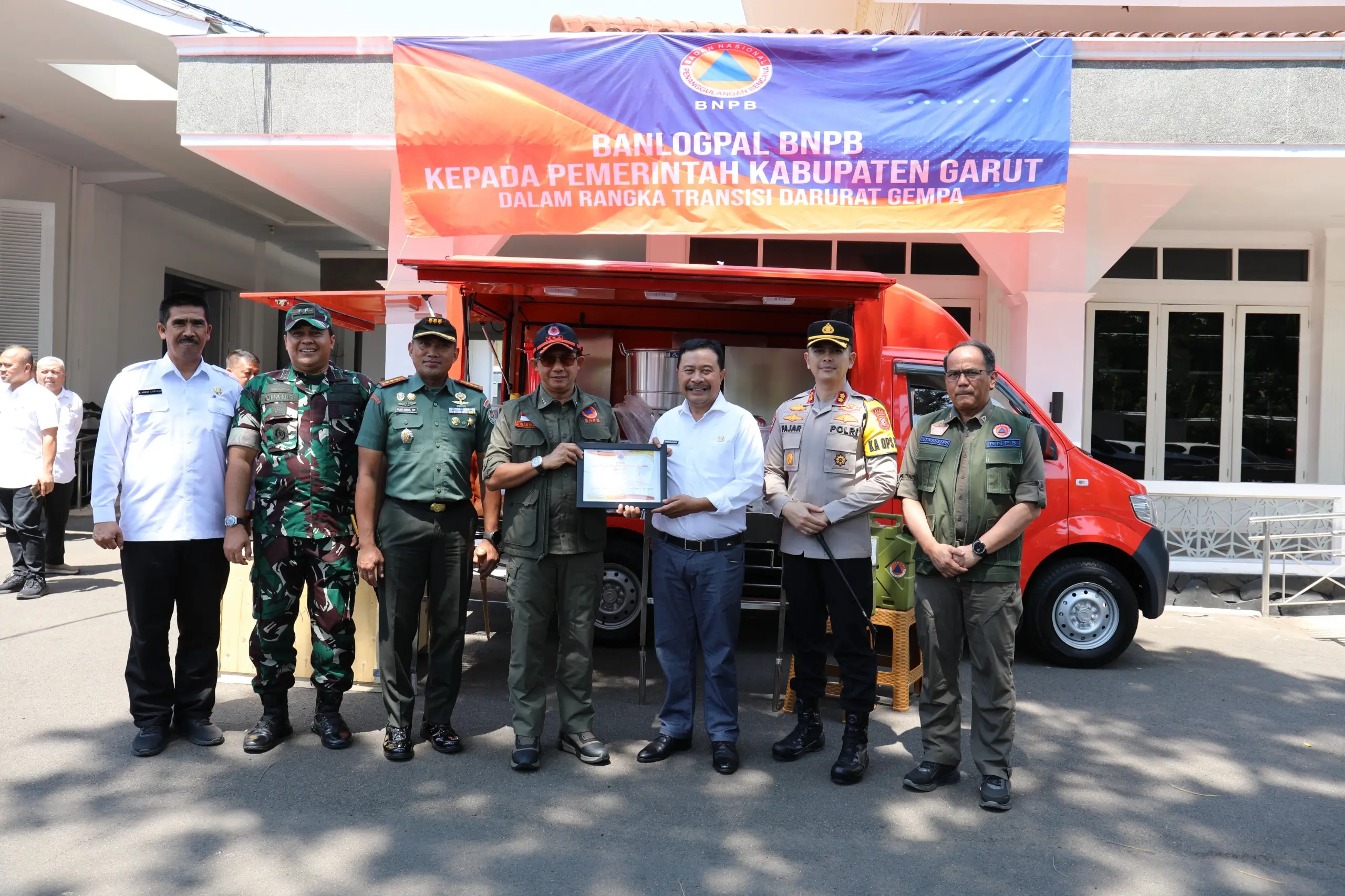 Kunjungan Kerja ke Garut, Kepala BNPB Dorong Progres Transisi Darurat Pasca Gempabumi